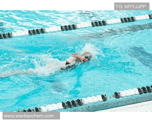 自由泳技巧全面解析 从入门到精通的实用训练方法与要点